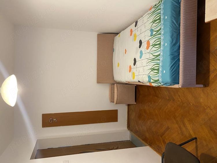 Apartament cu 3 camere semidecomandat în Central