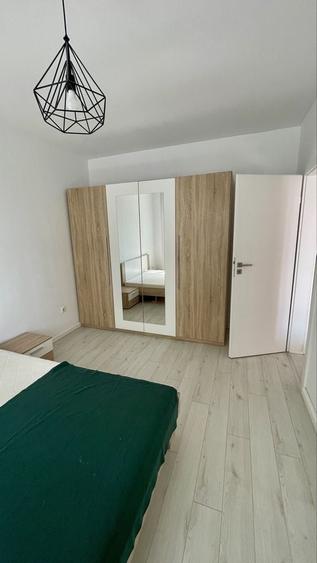 Apartament cu 2 camere nedecomandat în Aradului