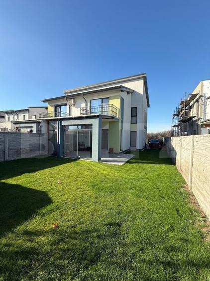 Duplex cu 4 camere cu Canalizare în Moșnița Veche