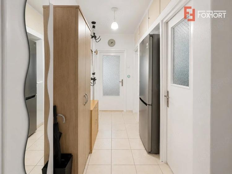 Apartament cu 3 camere de vanzare in zona Circumvalatiunii - 1