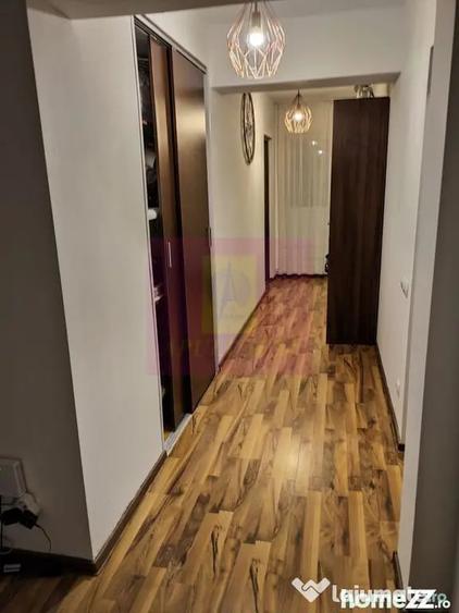 Apartament cu 3 camere semidecomandat în Central