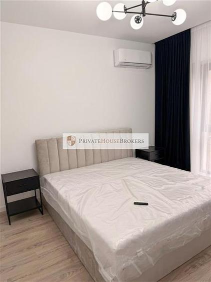 Apartament cu 3 camere semidecomandat, mobilat în Pipera