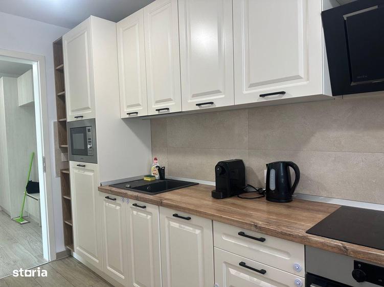 Apartament cu 2 camere, mobilat în Tractorul