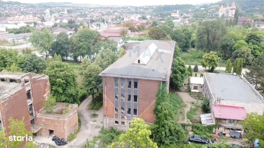 Spațiu comercial, de 8,300 mp, în Răcăștia