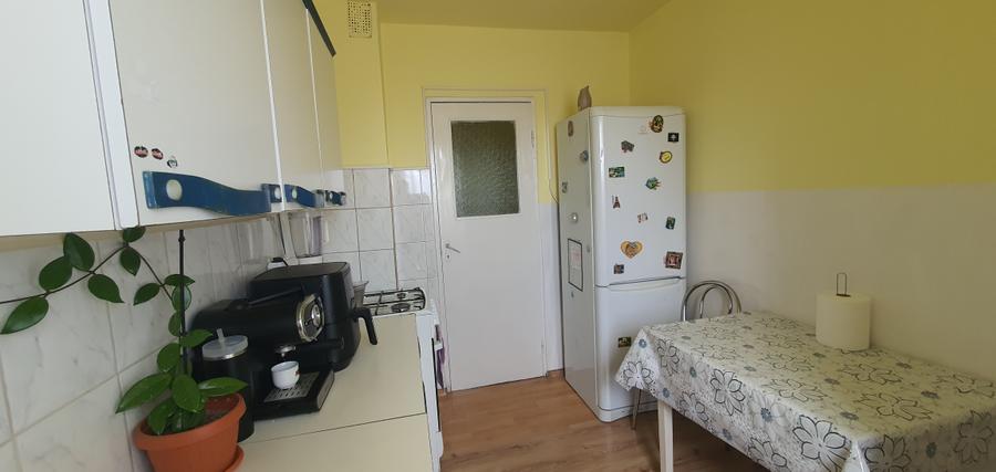 Vand apartament 2 camere , semidecomandat , zona Vasile Aaron - 9