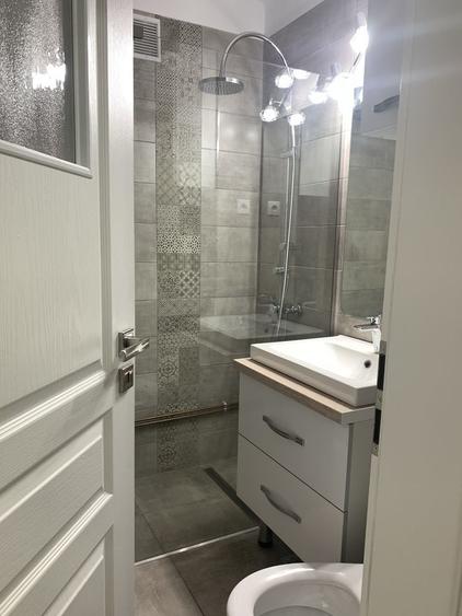 Apartament cu 3 camere semidecomandat în Ultracentral