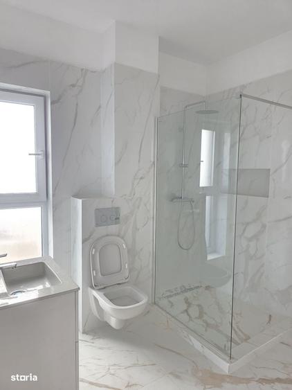 Casă cu 4 camere decomandat în Central