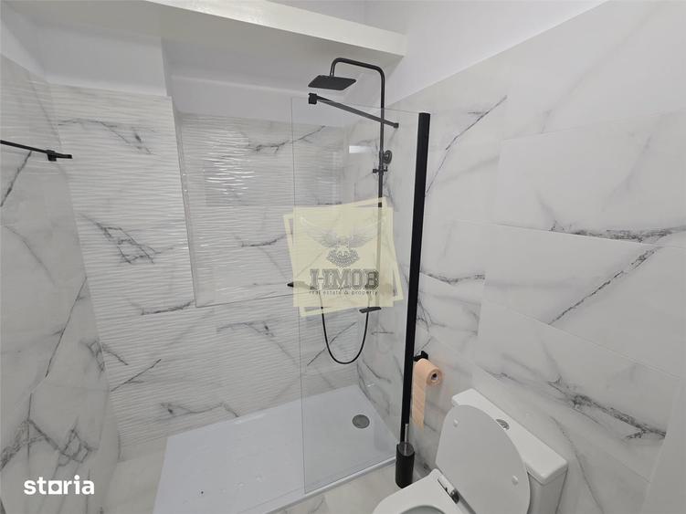 Casă cu 4 camere cu Teren 400 Mp în Central