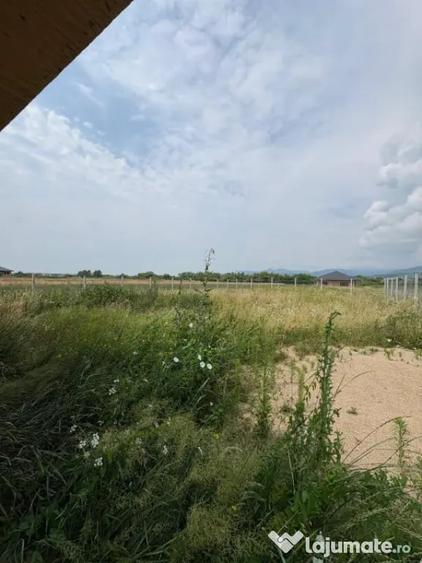 Casă cu 4 camere cu Teren 700 Mp în Recea