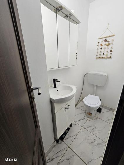 Apartament cu 3 camere decomandat în Berceni