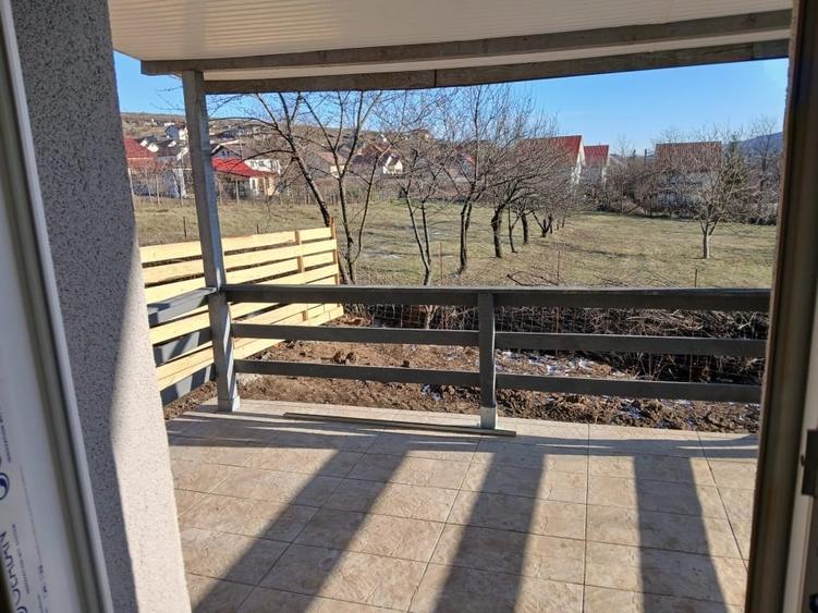 Casă individuală cu 4 camere cu Teren 570 Mp în Tomești
