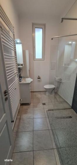 Spațiu comercial, de 86 mp, în Moșilor