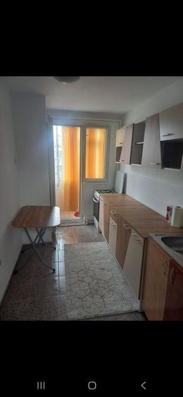 Apartament cu 2 camere decomandat în Sârbi