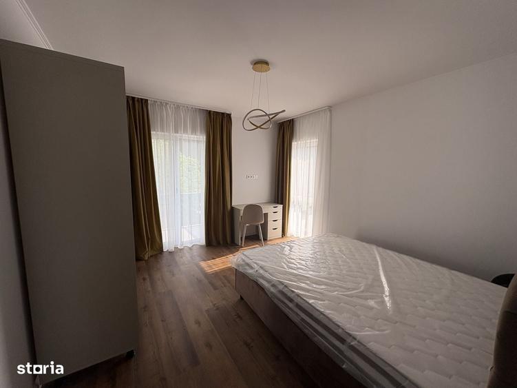 Apartament cu 3 camere semidecomandat în Ciupercenii Noi