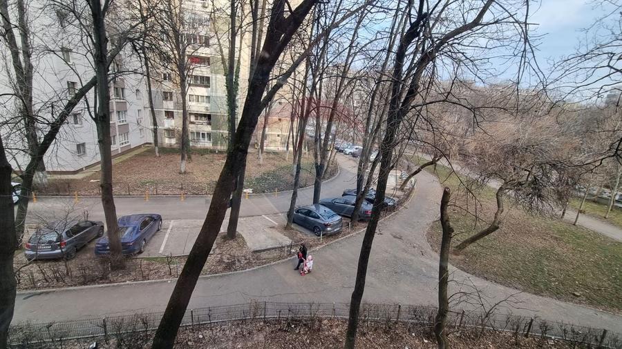 Apartament cu 2 camere semidecomandat, mobilat în Timișoara