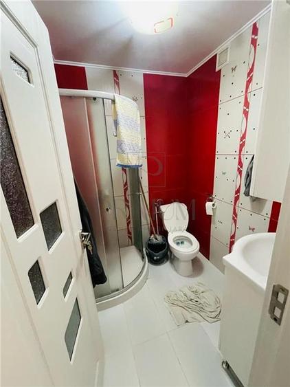 LIPOVEI - PARTER INALT - 3 camere - 2 bai - balcon - centrala proprie - clima - - 7