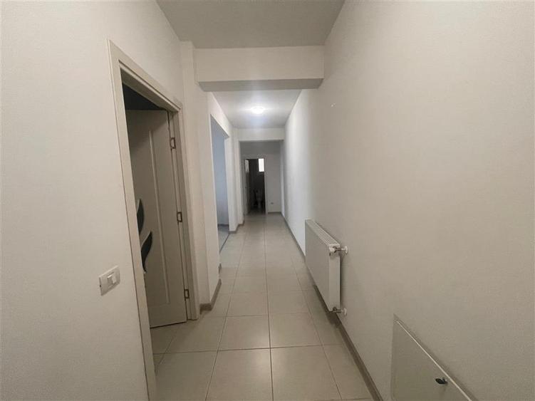 Apartament cu 2 camere semidecomandat, mobilat în Obcini