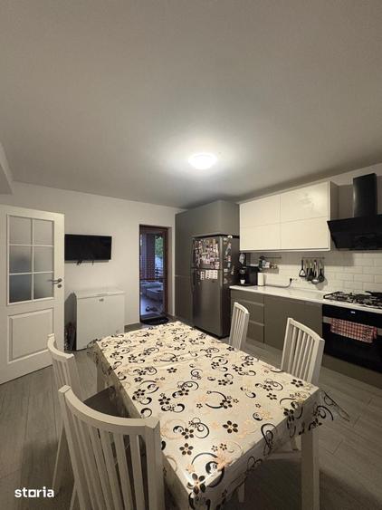 Casă cu 4 camere cu Teren 500 Mp în Central