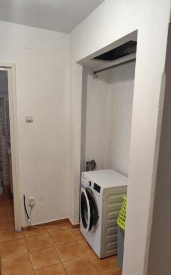 Apartament cu 3 camere semidecomandat, mobilat în Obor