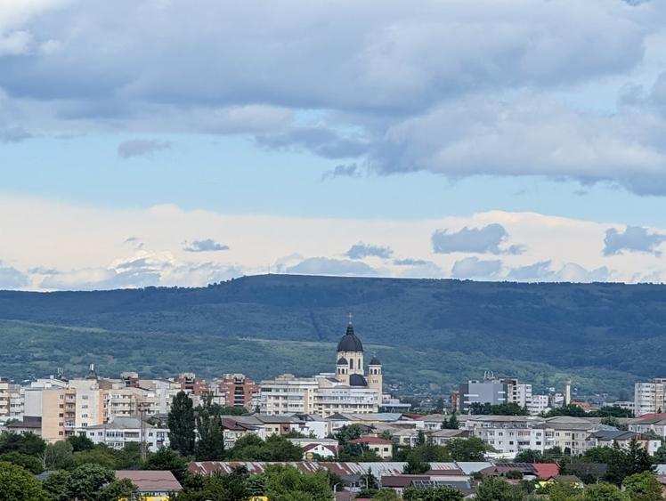 Casă individuală cu 3 camere cu Canalizare în Calea Moinești