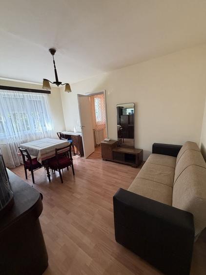 Apartament cu 2 camere decomandat în Exterior Vest