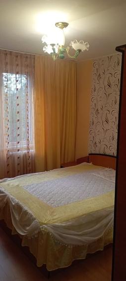 Apartament cu 3 camere decomandat în Obor