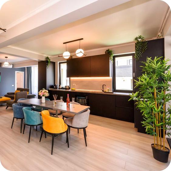Apartament cu 4 camere decomandat în Mamaia
