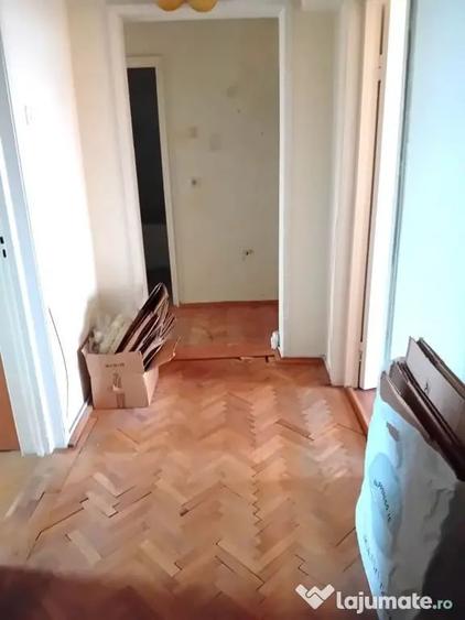 Apartament cu 3 camere decomandat în Țiglina 2