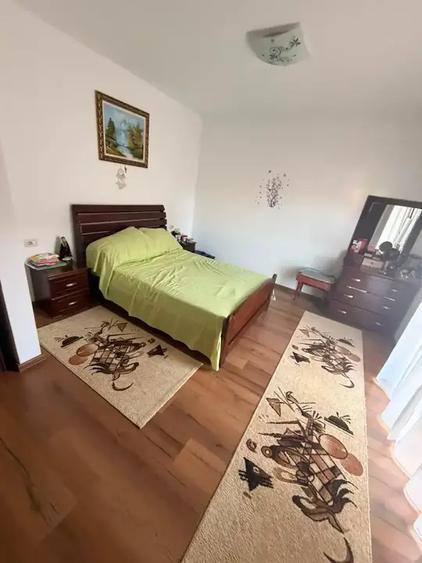 Duplex cu 6 camere cu Canalizare în Mogoșoaia