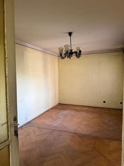 Apartament cu 3 camere decomandat în Rogerius