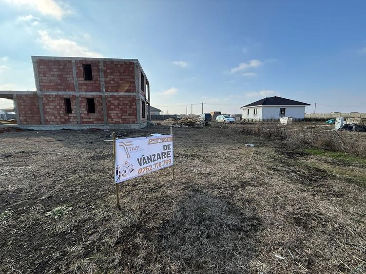 Teren agricol intravilan de 800 mp, în Moșnița Veche