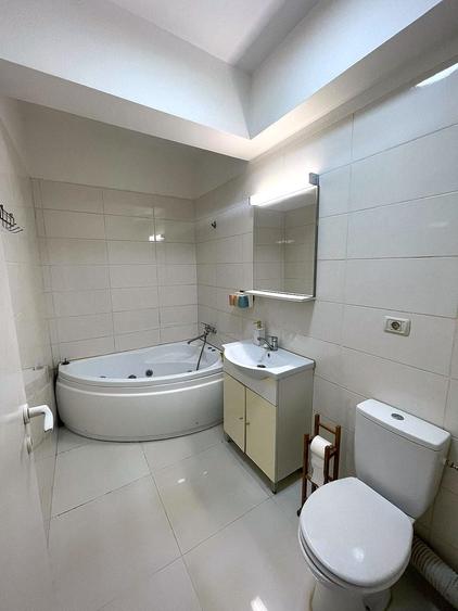 Apartament cu 2 camere semidecomandat în Fundeni
