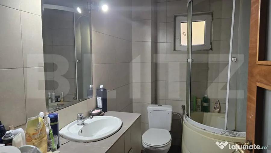 Casă cu 5 camere cu Teren 494 Mp în Unio