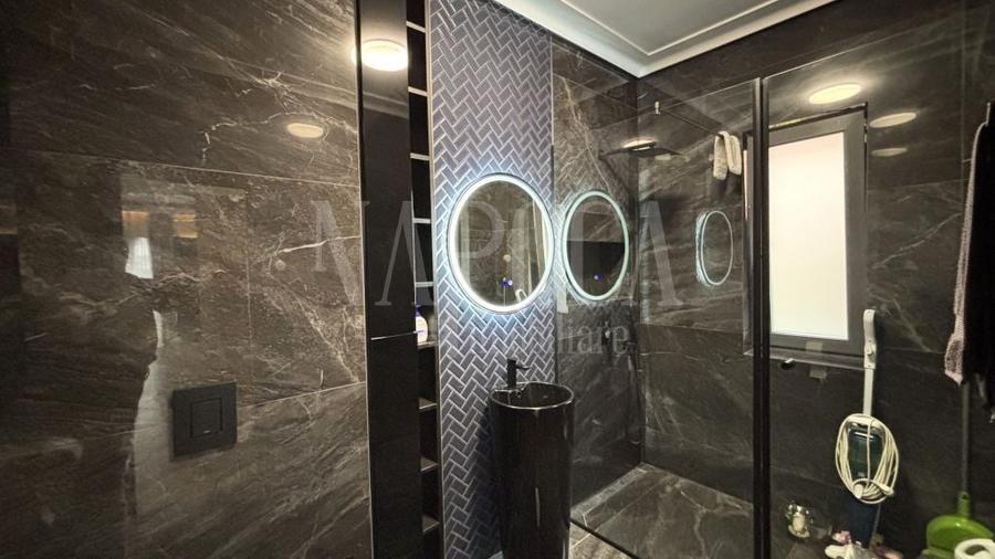 Duplex cu 4 camere cu Canalizare în Florești