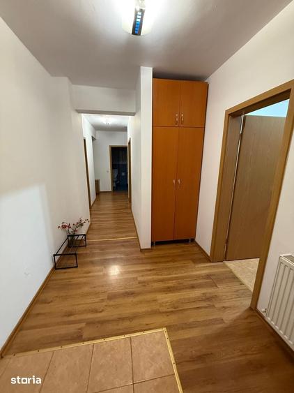 Apartament cu 3 camere decomandat în George Enescu
