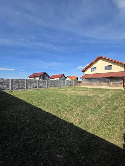 Casă cu 3 camere cu Teren 475 Mp în Sânandrei