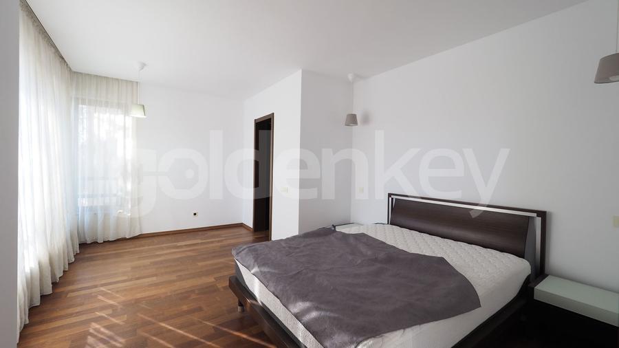 Duplex cu 5 camere cu Canalizare în Pipera