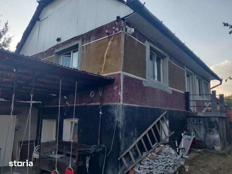 Casă cu 3 camere cu Teren 927 Mp în Așchileu