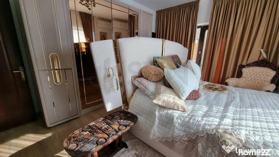 Casă cu 7 camere cu Teren 580 Mp în Fundeni