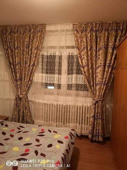 Apartament cu 2 camere decomandat în Sat Vacanță