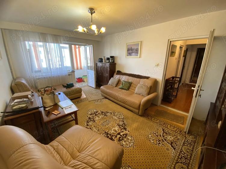 Apartament cu 2 camere decomandat în Casa de Cultură