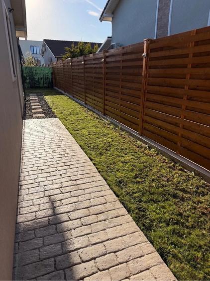 Casă cu Teren 218 Mp în Central