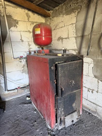 Casă cu Teren 1260 Mp în Făcăeni