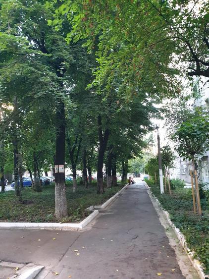 Apartament cu 2 camere semidecomandat în Vatra Luminoasă