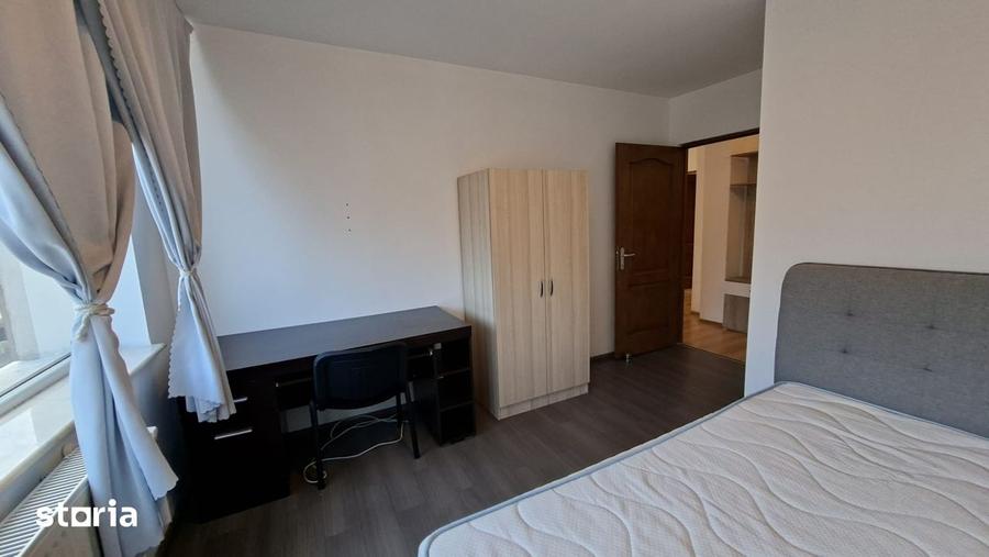 Apartament cu 3 camere decomandat, mobilat în 7 Noiembrie