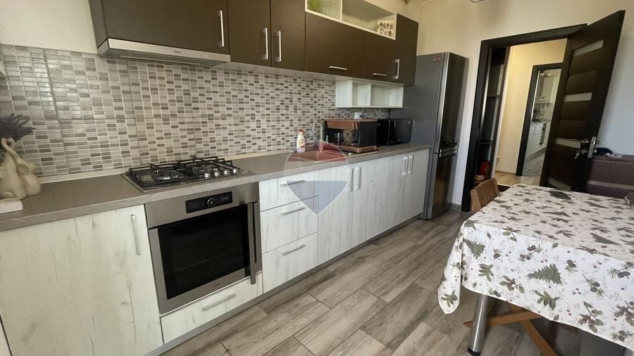 De Vanzare - Apartament Decomandat - Complex Rezidential - 12