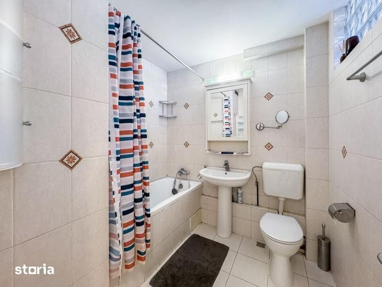 Apartament cu 3 camere în Aviatorilor