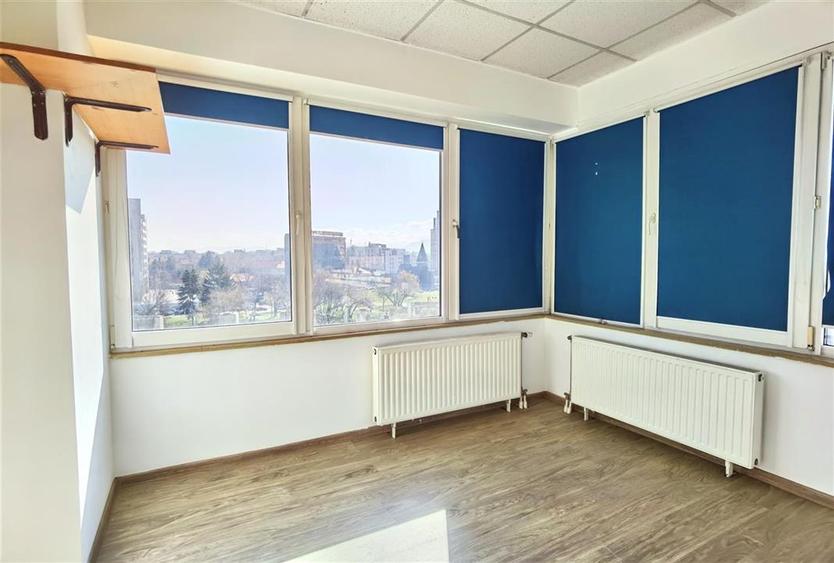 Birou, de 130 mp, în Centrul Civic