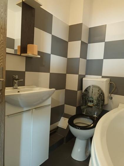Apartament cu 3 camere în Semicentral