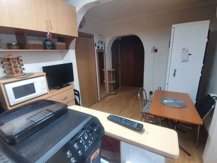 Apartament cu 3 camere decomandat în Traian